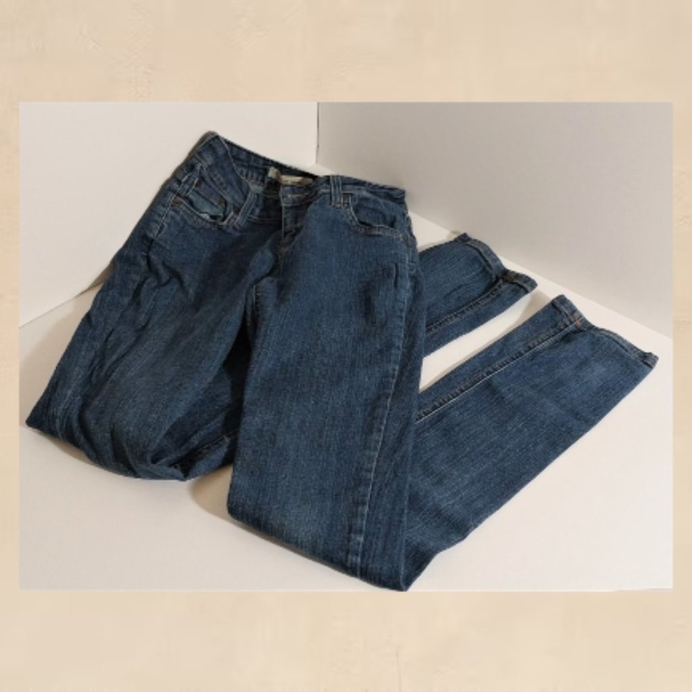 Forever 21 Blue Jeans Denim Pants Size 25 Straight Leg Cotton Blend Inseam 31"